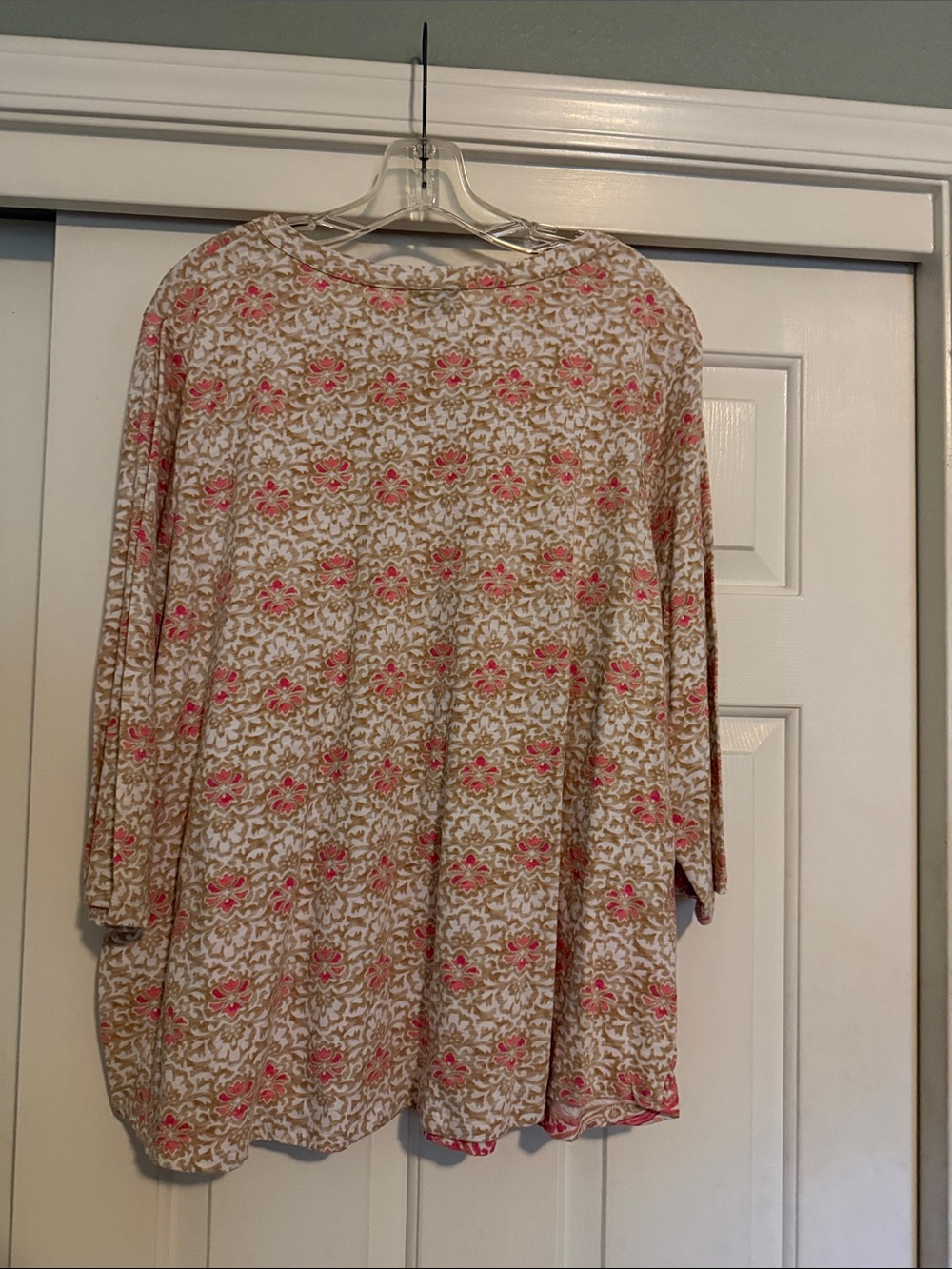 Bundle of 2 Lightweight V-Neck Tunics - Picture 7 of 8